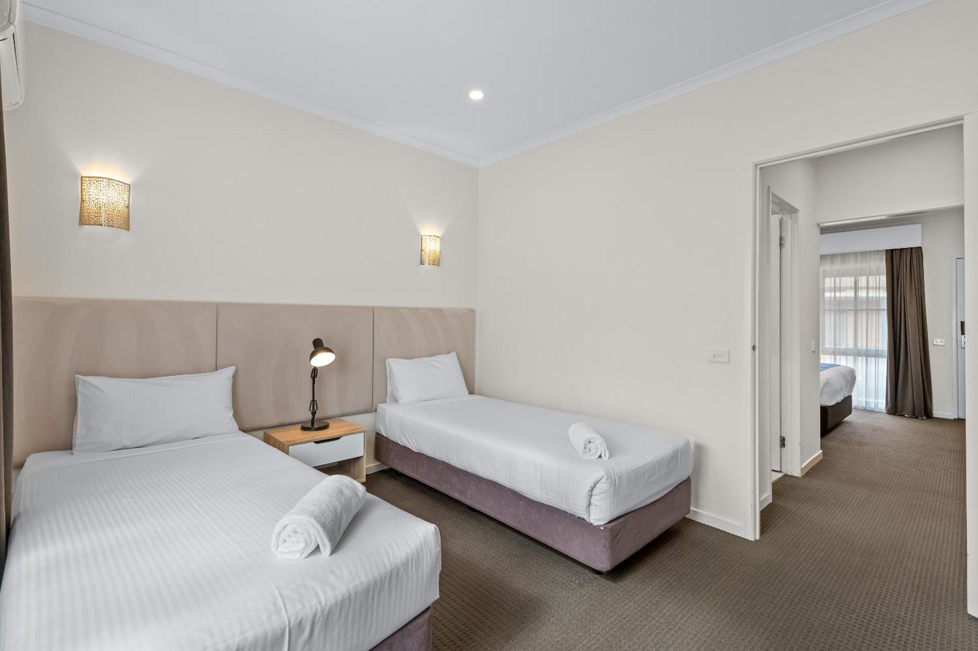 Rowville International Hotel Exterior foto