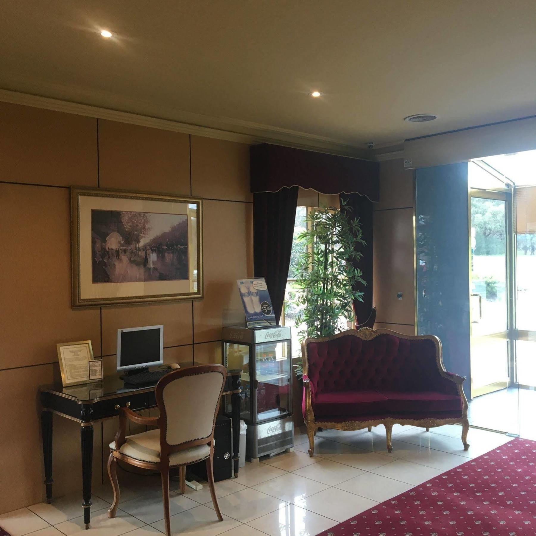 Rowville International Hotel Exterior foto